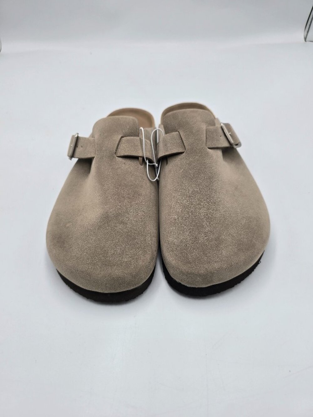 Universal Thread Clog - Picture 1 of 3